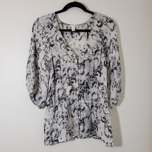 Banana Republic black and white print silk top